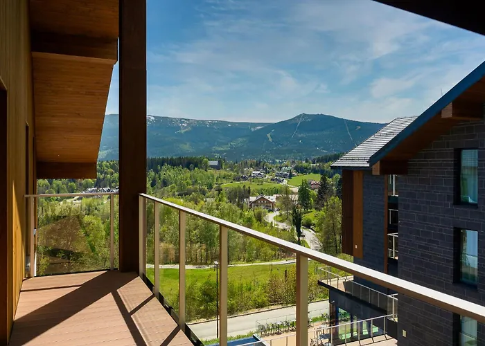 Happy Valley Aparthotel