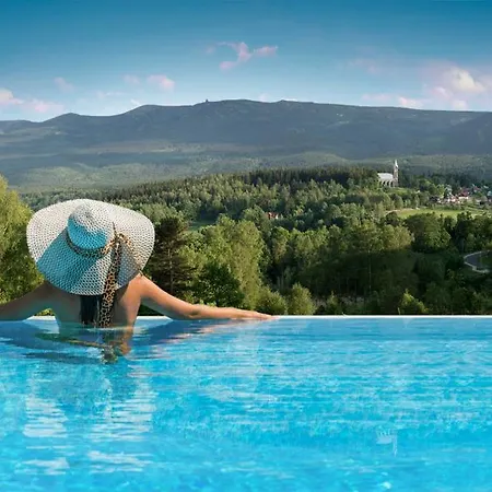 Happy Valley Aparthotel 4*