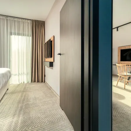 Happy Valley Aparthotel